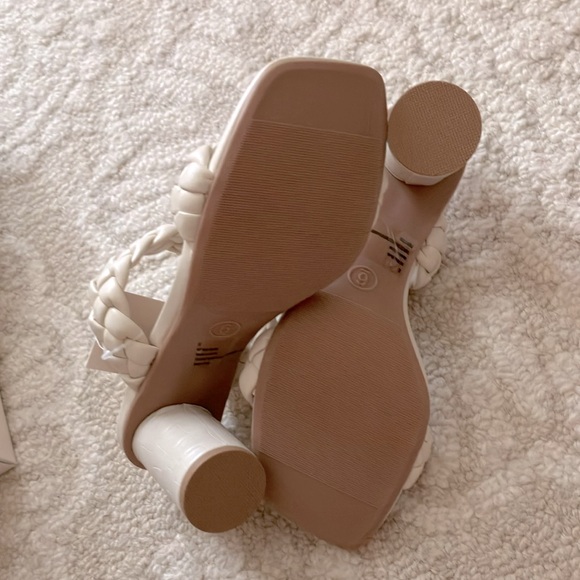 Target Sandals - Picture 4 of 4